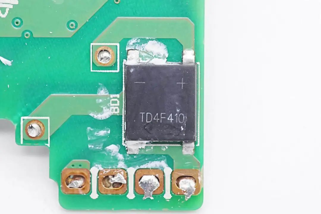 1665817245410433.jpg 38.jpg